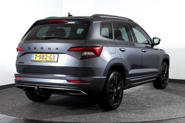 Škoda Karoq 1.5 TSI ACT 150 PK Sportline Business - Automaat | Trekhaak | Dig.Cockpit | Adapt.Cruise | Stoel-+Stuurverw. | Camera+PDC | NAV+App | LM 18'' |