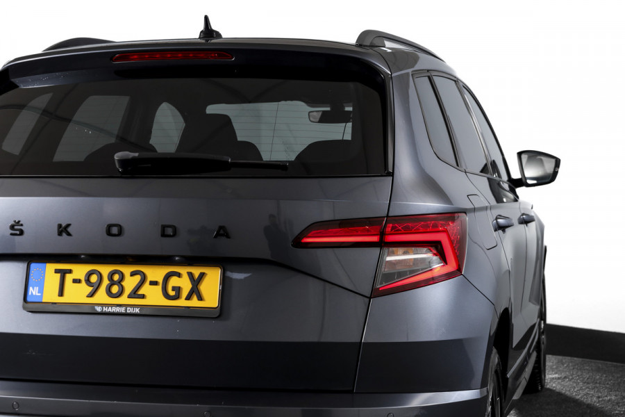 Škoda Karoq 1.5 TSI ACT 150 PK Sportline Business - Automaat | Trekhaak | Dig.Cockpit | Adapt.Cruise | Stoel-+Stuurverw. | Camera+PDC | NAV+App | LM 18'' |