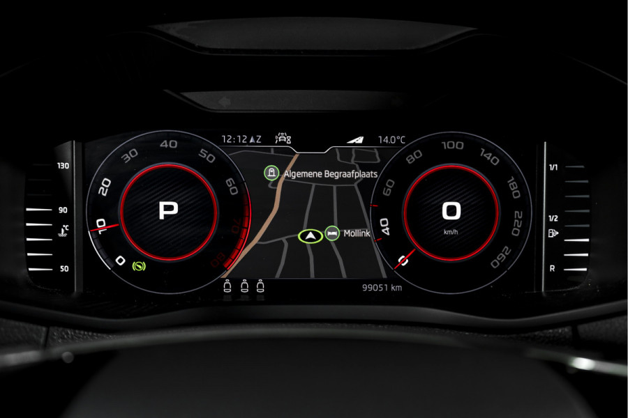 Škoda Karoq 1.5 TSI ACT 150 PK Sportline Business - Automaat | Trekhaak | Dig.Cockpit | Adapt.Cruise | Stoel-+Stuurverw. | Camera+PDC | NAV+App | LM 18'' |