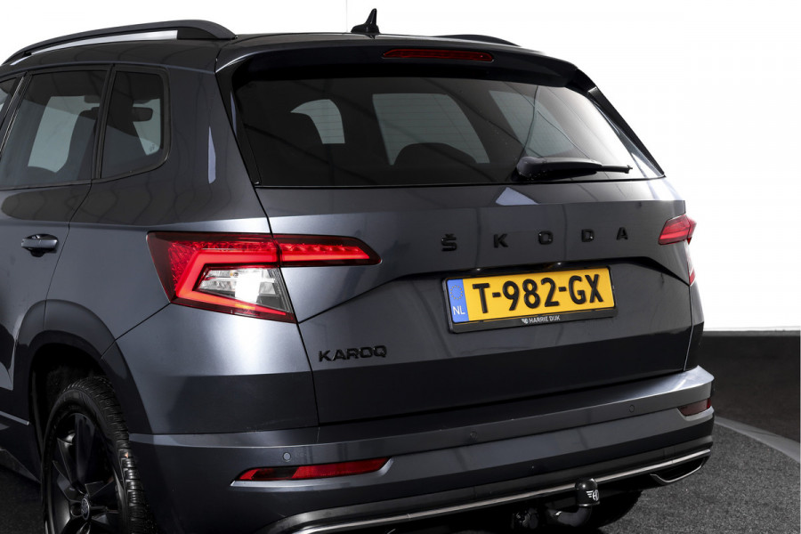 Škoda Karoq 1.5 TSI ACT 150 PK Sportline Business - Automaat | Trekhaak | Dig.Cockpit | Adapt.Cruise | Stoel-+Stuurverw. | Camera+PDC | NAV+App | LM 18'' |