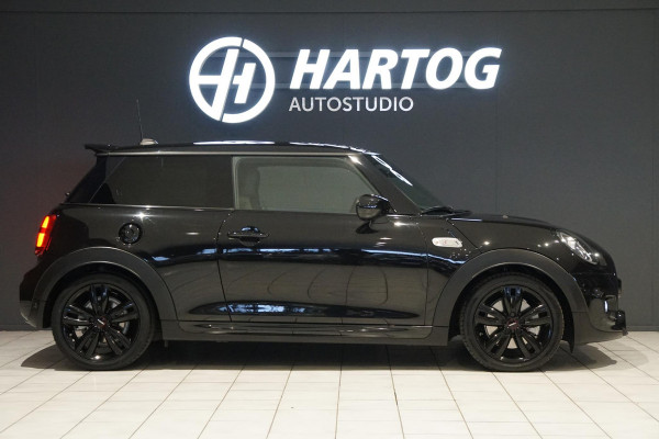 MINI Mini 2.0 Cooper S 180PK *HANDGESCHAKELD* + JCW KIT / KEYLESS
