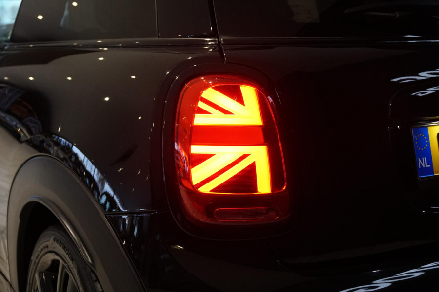 MINI Mini 2.0 Cooper S 180PK *HANDGESCHAKELD* + JCW KIT / KEYLESS