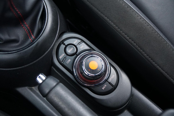 MINI Mini 2.0 Cooper S 180PK *HANDGESCHAKELD* + JCW KIT / KEYLESS