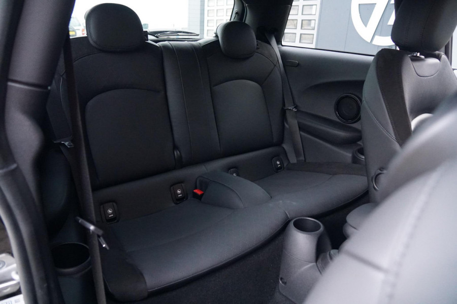 MINI Mini 2.0 Cooper S 180PK *HANDGESCHAKELD* + JCW KIT / KEYLESS