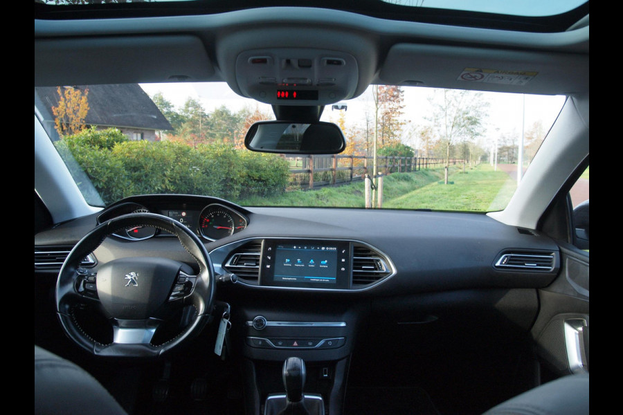 Peugeot 308 SW 1.2 PureTech Blue Lease Executive | Nieuwe Motor | Panoramadak | Apple Carplay | Trekhaak |