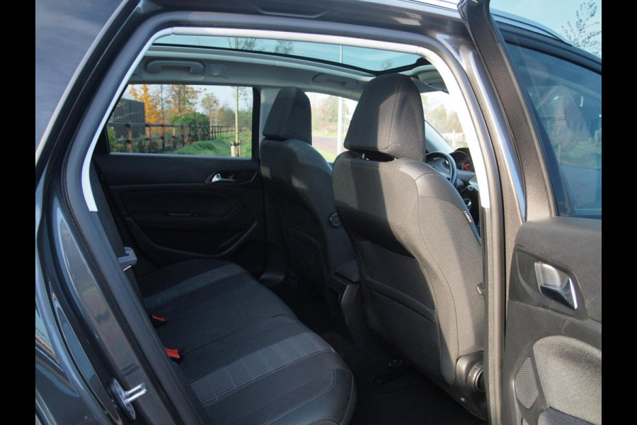 Peugeot 308 SW 1.2 PureTech Blue Lease Executive | Nieuwe Motor | Panoramadak | Apple Carplay | Trekhaak |