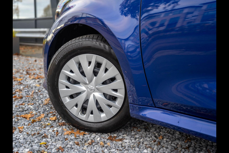 Toyota Yaris 1.5 Hybrid Active / Camera / Carplay / Active Cruise / NL-Auto