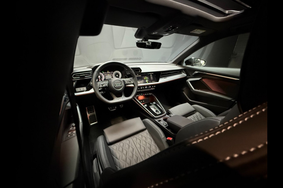 Audi A3 A3 sportback 45Tfsi e 3xS-line 272 pk Competition vol leer panorama dak