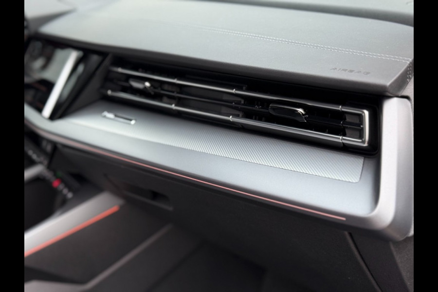 Audi A3 A3 sportback 45Tfsi e 3xS-line 272 pk Competition vol leer panorama dak