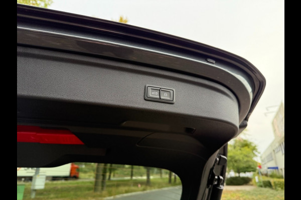 Audi A3 A3 sportback 45Tfsi e 3xS-line 272 pk Competition vol leer panorama dak