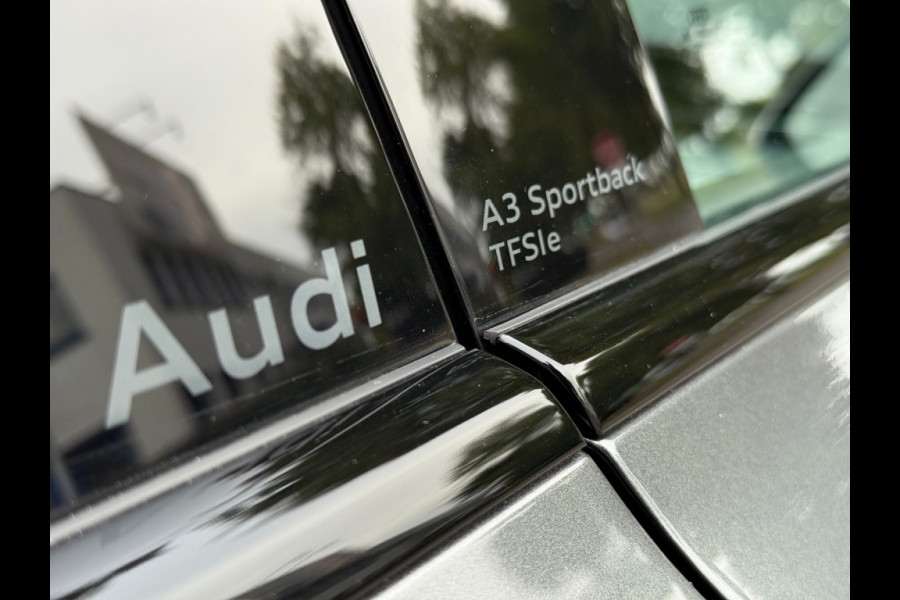 Audi A3 A3 sportback 45Tfsi e 3xS-line 272 pk Competition vol leer panorama dak