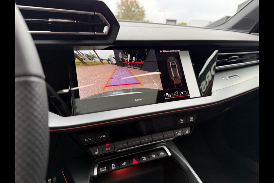 Audi A3 A3 sportback 45Tfsi e 3xS-line 272 pk Competition vol leer panorama dak