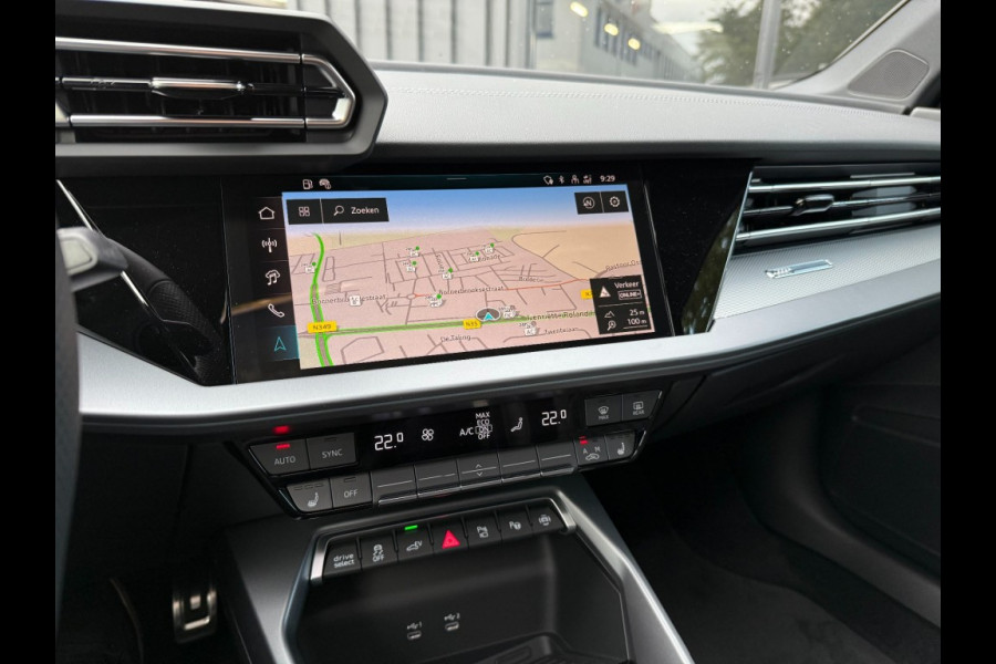 Audi A3 A3 sportback 45Tfsi e 3xS-line 272 pk Competition vol leer panorama dak