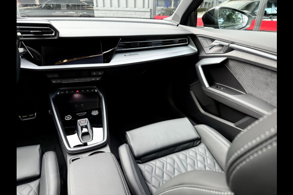 Audi A3 A3 sportback 45Tfsi e 3xS-line 272 pk Competition vol leer panorama dak