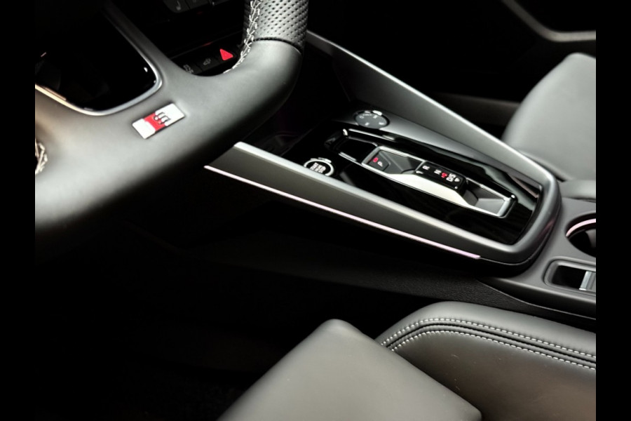 Audi A3 A3 sportback 45Tfsi e 3xS-line 272 pk Competition vol leer panorama dak