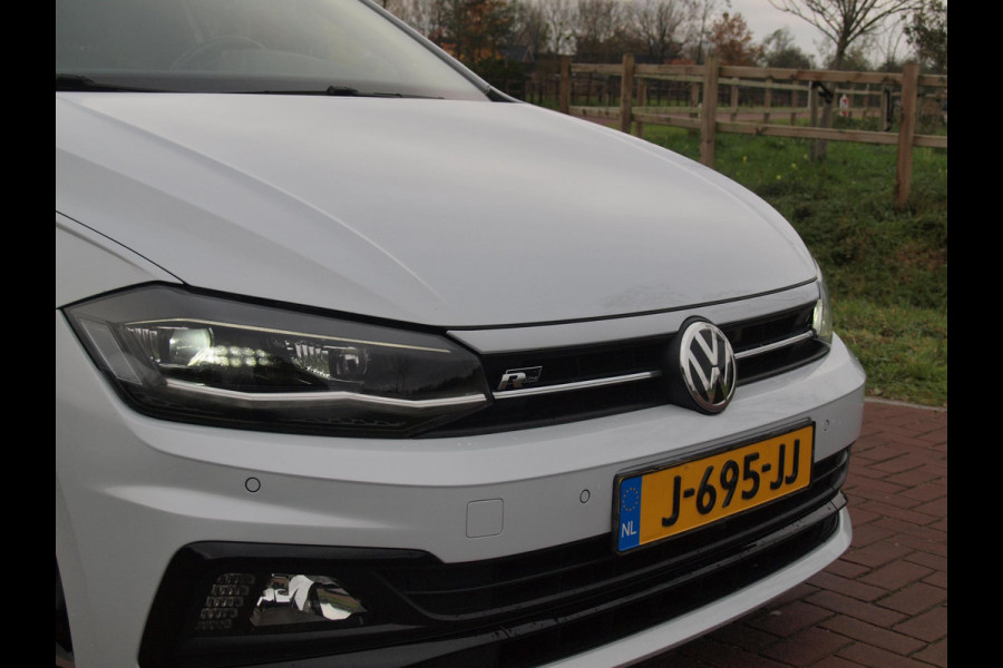 Volkswagen Polo 1.0 TSI Highline Business R | Dubbele R-Line | Panoramadak | Camera | Apple Carplay | Led Koplampen | Automaat |