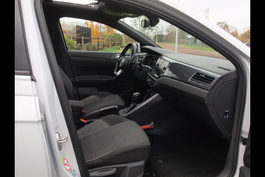 Volkswagen Polo 1.0 TSI Highline Business R | Dubbele R-Line | Panoramadak | Camera | Apple Carplay | Led Koplampen | Automaat |