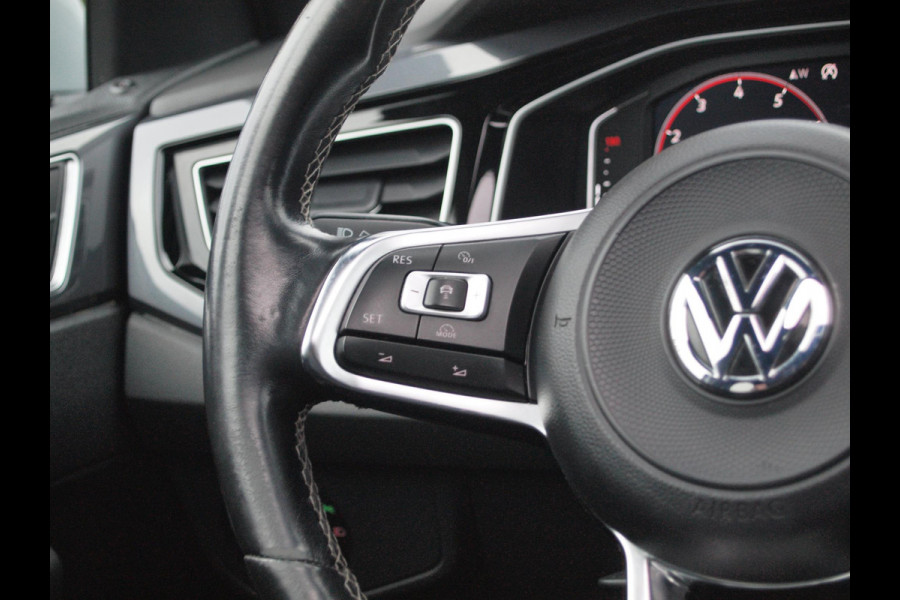 Volkswagen Polo 1.0 TSI Highline Business R | Dubbele R-Line | Panoramadak | Camera | Apple Carplay | Led Koplampen | Automaat |