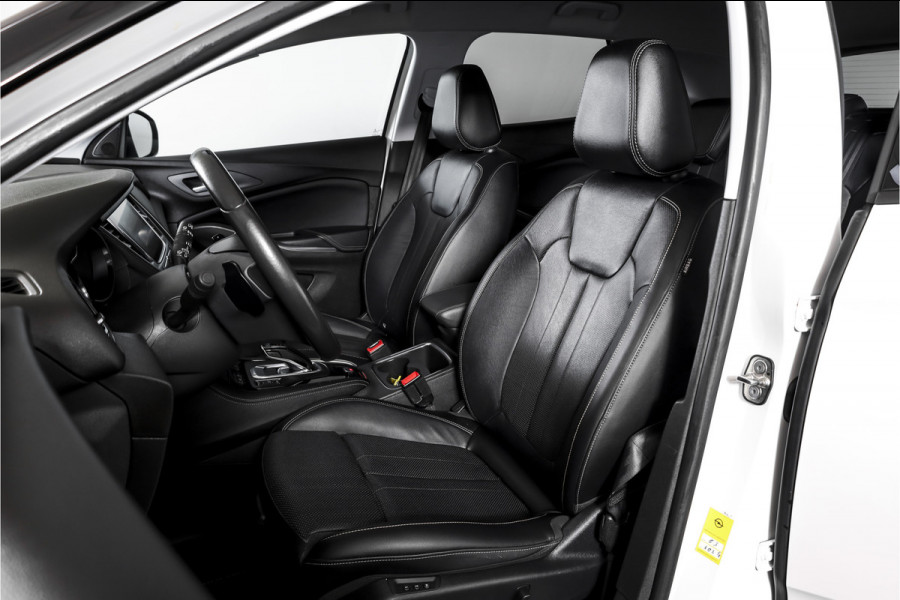 Opel Grandland X 1.6 Turbo Hybrid Ultimate - Automaat | Adapt. Cruise | Stoel-+Voorruitverw. | Stoelventilatie | PDC | 360 Camera | NAV + App. Connect | ECC | Elek. Klep | Trekhaak| LM 19" |