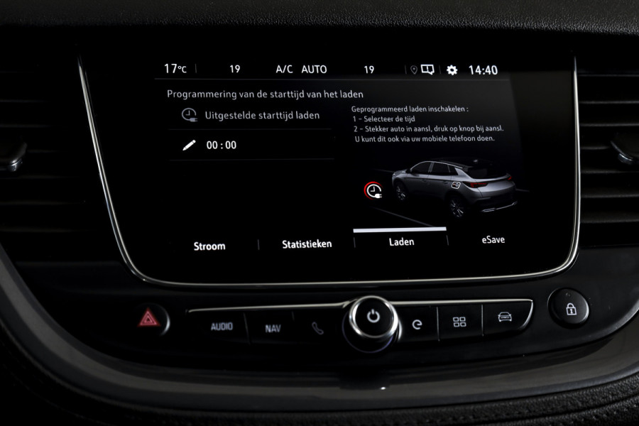 Opel Grandland X 1.6 Turbo Hybrid Ultimate - Automaat | Adapt. Cruise | Stoel-+Voorruitverw. | Stoelventilatie | PDC | 360 Camera | NAV + App. Connect | ECC | Elek. Klep | Trekhaak| LM 19" |