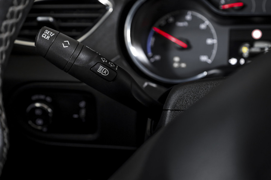 Opel Grandland X 1.6 Turbo Hybrid Ultimate - Automaat | Adapt. Cruise | Stoel-+Voorruitverw. | Stoelventilatie | PDC | 360 Camera | NAV + App. Connect | ECC | Elek. Klep | Trekhaak| LM 19" |