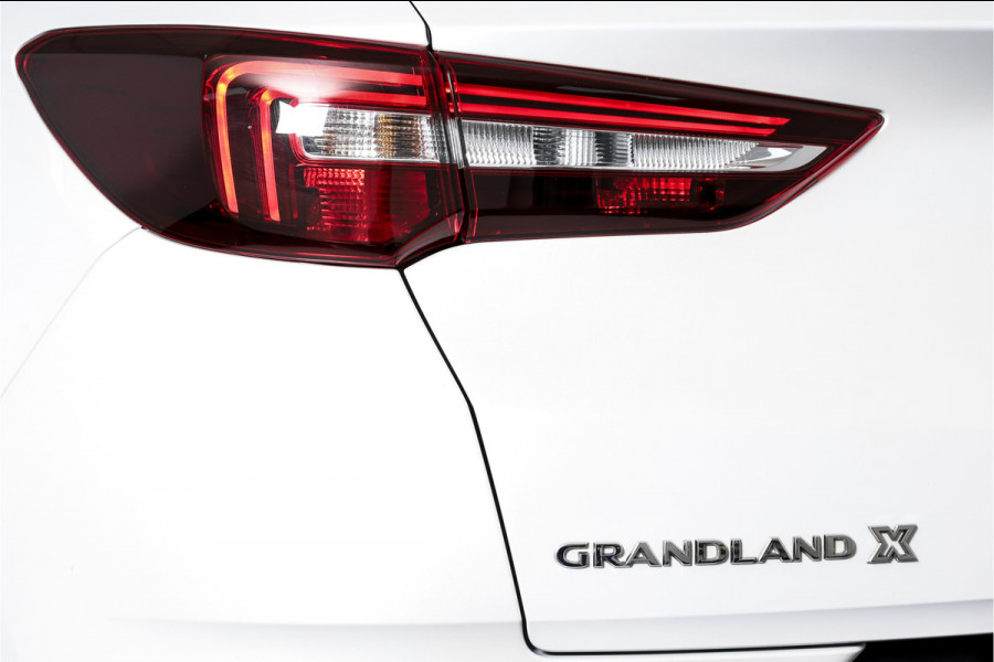Opel Grandland X 1.6 Turbo Hybrid Ultimate - Automaat | Adapt. Cruise | Stoel-+Voorruitverw. | Stoelventilatie | PDC | 360 Camera | NAV + App. Connect | ECC | Elek. Klep | Trekhaak| LM 19" |