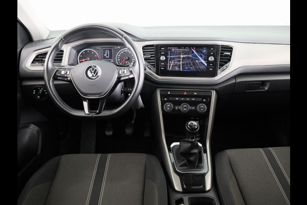 Volkswagen T-Roc 1.0 TSI Style 110 pk | Navigatie | Parkeersensoren | Achteruitrijcamera | Autom. airco | Adaptieve crusie control | Apple Carplay/Android Auto |