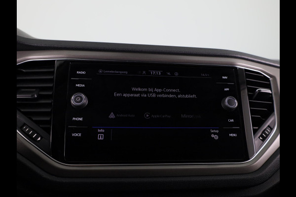 Volkswagen T-Roc 1.0 TSI Style 110 pk | Navigatie | Parkeersensoren | Achteruitrijcamera | Autom. airco | Adaptieve crusie control | Apple Carplay/Android Auto |
