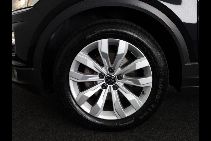 Volkswagen T-Roc 1.0 TSI Style 110 pk | Navigatie | Parkeersensoren | Achteruitrijcamera | Autom. airco | Adaptieve crusie control | Apple Carplay/Android Auto |