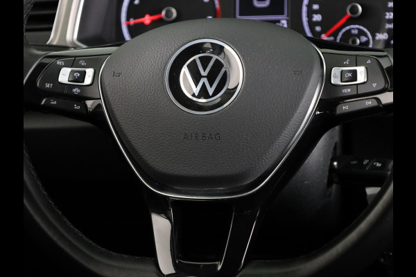 Volkswagen T-Roc 1.0 TSI Style 110 pk | Navigatie | Parkeersensoren | Achteruitrijcamera | Autom. airco | Adaptieve crusie control | Apple Carplay/Android Auto |