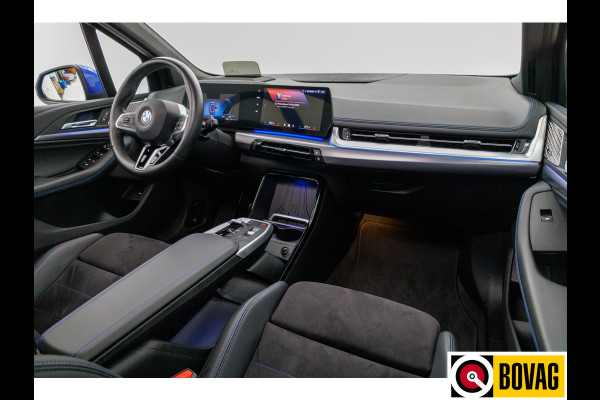 BMW 2 Serie Active Tourer 218i | M-Sport | 19 inch Individual Panoramadak | Harman Kardon | HUD Adaptive cruise, 360 Camera, PDC V+A,  El.verstelbare stoel met geheurgen, Elektrische achterklep, Keyless