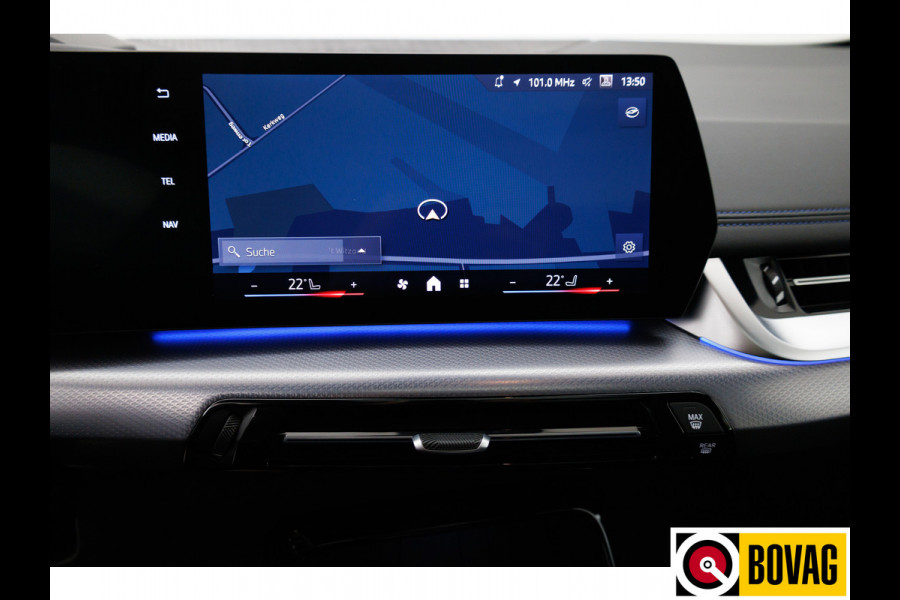 BMW 2 Serie Active Tourer 218i | M-Sport | 19 inch Individual Panoramadak | Harman Kardon | HUD Adaptive cruise, 360 Camera, PDC V+A,  El.verstelbare stoel met geheurgen, Elektrische achterklep, Keyless