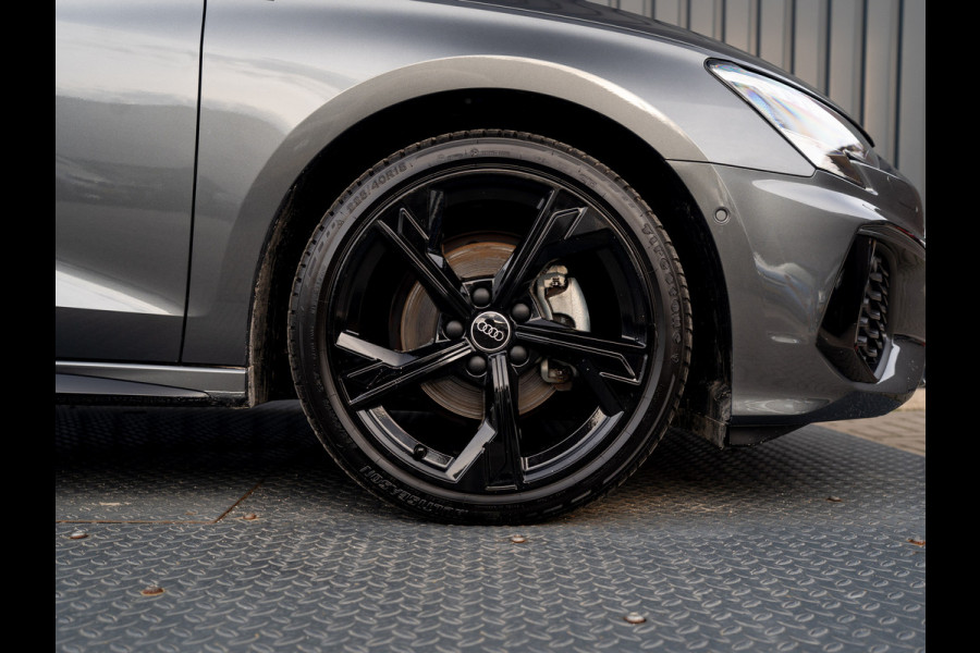 Audi A3 Limousine 35 TFSI S edition | S-Line | Matrix LED | Panodak | Stoelgeheugen | Camera | Prijs Rijklaar!!
