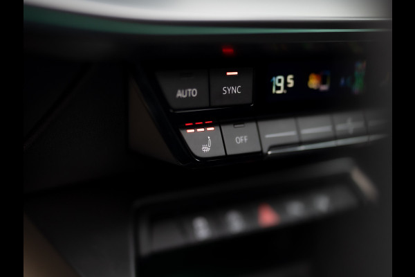 Audi A3 Limousine 35 TFSI S edition | S-Line | Matrix LED | Panodak | Stoelgeheugen | Camera | Prijs Rijklaar!!