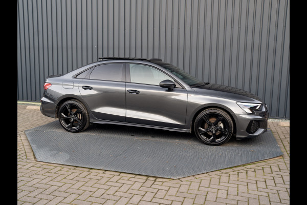 Audi A3 Limousine 35 TFSI S edition | S-Line | Matrix LED | Panodak | Stoelgeheugen | Camera | Prijs Rijklaar!!