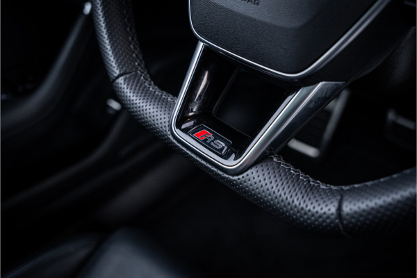 Audi RS7 Sportback 4.0 TFSI quattro - Keramisch | Panorama | B&O | Stoelkoeling | Memory | 360 Camera