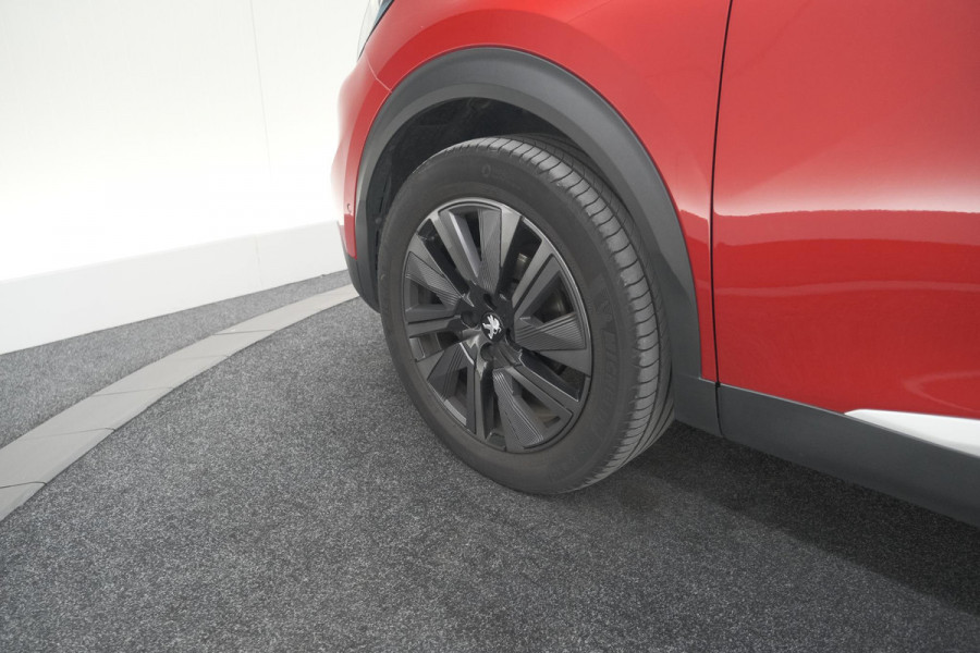 Peugeot 2008 PureTech 130 GT Pack | Panoramadak | Camera | Adaptieve Cruise Control | Stoelverwarming