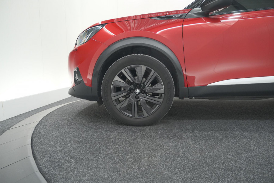 Peugeot 2008 PureTech 130 GT Pack | Panoramadak | Camera | Adaptieve Cruise Control | Stoelverwarming