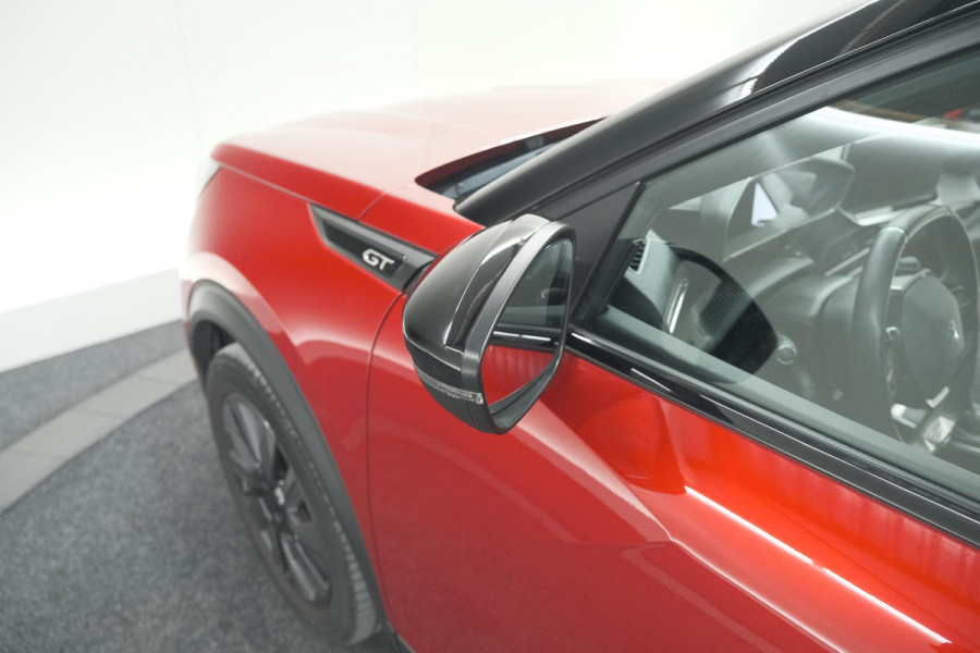 Peugeot 2008 PureTech 130 GT Pack | Panoramadak | Camera | Adaptieve Cruise Control | Stoelverwarming