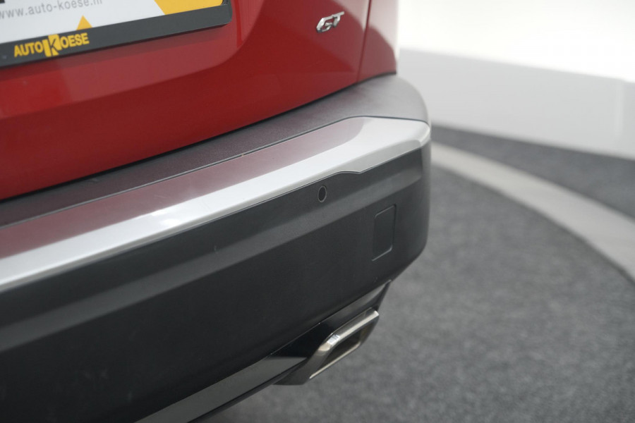Peugeot 2008 PureTech 130 GT Pack | Panoramadak | Camera | Adaptieve Cruise Control | Stoelverwarming