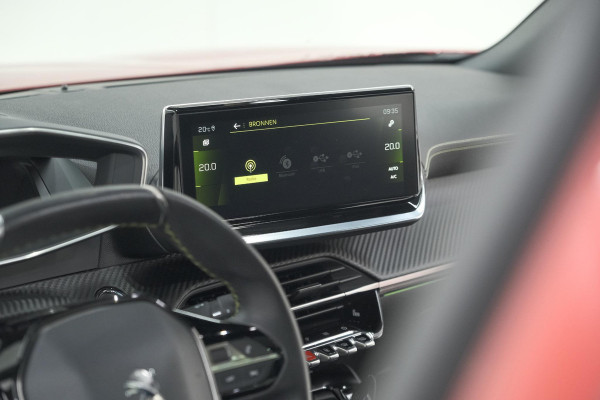 Peugeot 2008 PureTech 130 GT Pack | Panoramadak | Camera | Adaptieve Cruise Control | Stoelverwarming