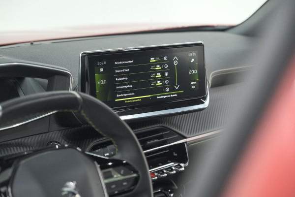 Peugeot 2008 PureTech 130 GT Pack | Panoramadak | Camera | Adaptieve Cruise Control | Stoelverwarming