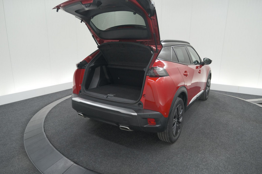 Peugeot 2008 PureTech 130 GT Pack | Panoramadak | Camera | Adaptieve Cruise Control | Stoelverwarming