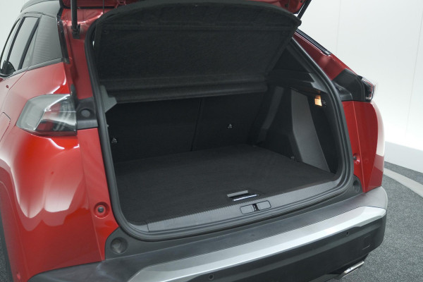 Peugeot 2008 PureTech 130 GT Pack | Panoramadak | Camera | Adaptieve Cruise Control | Stoelverwarming