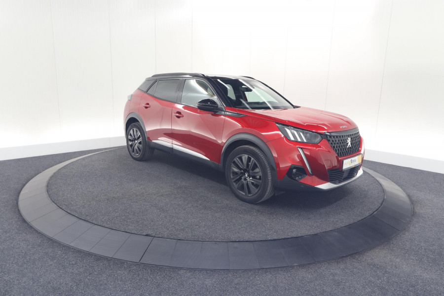 Peugeot 2008 PureTech 130 GT Pack | Panoramadak | Camera | Adaptieve Cruise Control | Stoelverwarming