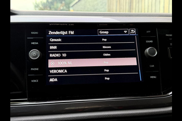 Volkswagen Polo 1.0 TSI R-line | Half leer | Sportstoelen | Airconditioning | Adaptieve cruise control | Trekhaak | Getint glas | Apple CarPlay