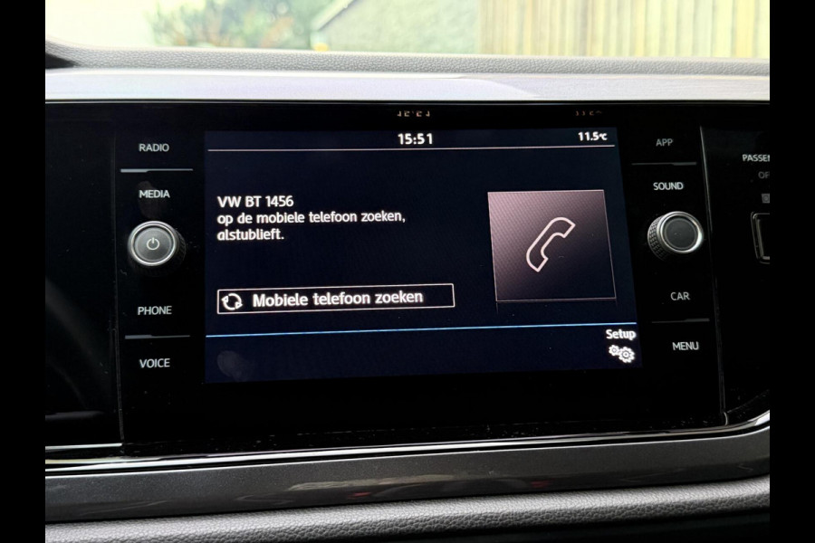 Volkswagen Polo 1.0 TSI R-line | Half leer | Sportstoelen | Airconditioning | Adaptieve cruise control | Trekhaak | Getint glas | Apple CarPlay