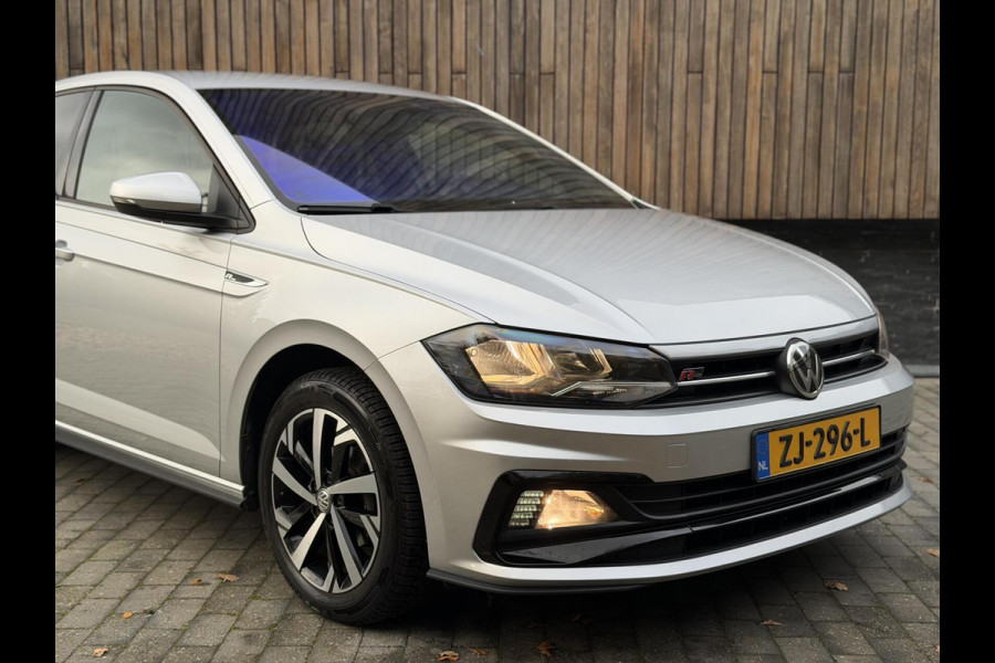 Volkswagen Polo 1.0 TSI R-line | Half leer | Sportstoelen | Airconditioning | Adaptieve cruise control | Trekhaak | Getint glas | Apple CarPlay