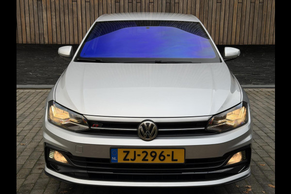 Volkswagen Polo 1.0 TSI R-line | Half leer | Sportstoelen | Airconditioning | Adaptieve cruise control | Trekhaak | Getint glas | Apple CarPlay