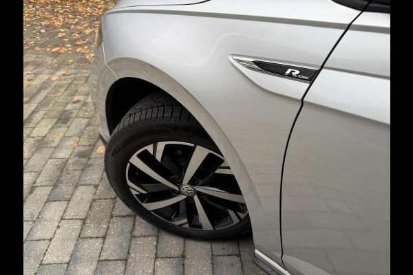 Volkswagen Polo 1.0 TSI R-line | Half leer | Sportstoelen | Airconditioning | Adaptieve cruise control | Trekhaak | Getint glas | Apple CarPlay